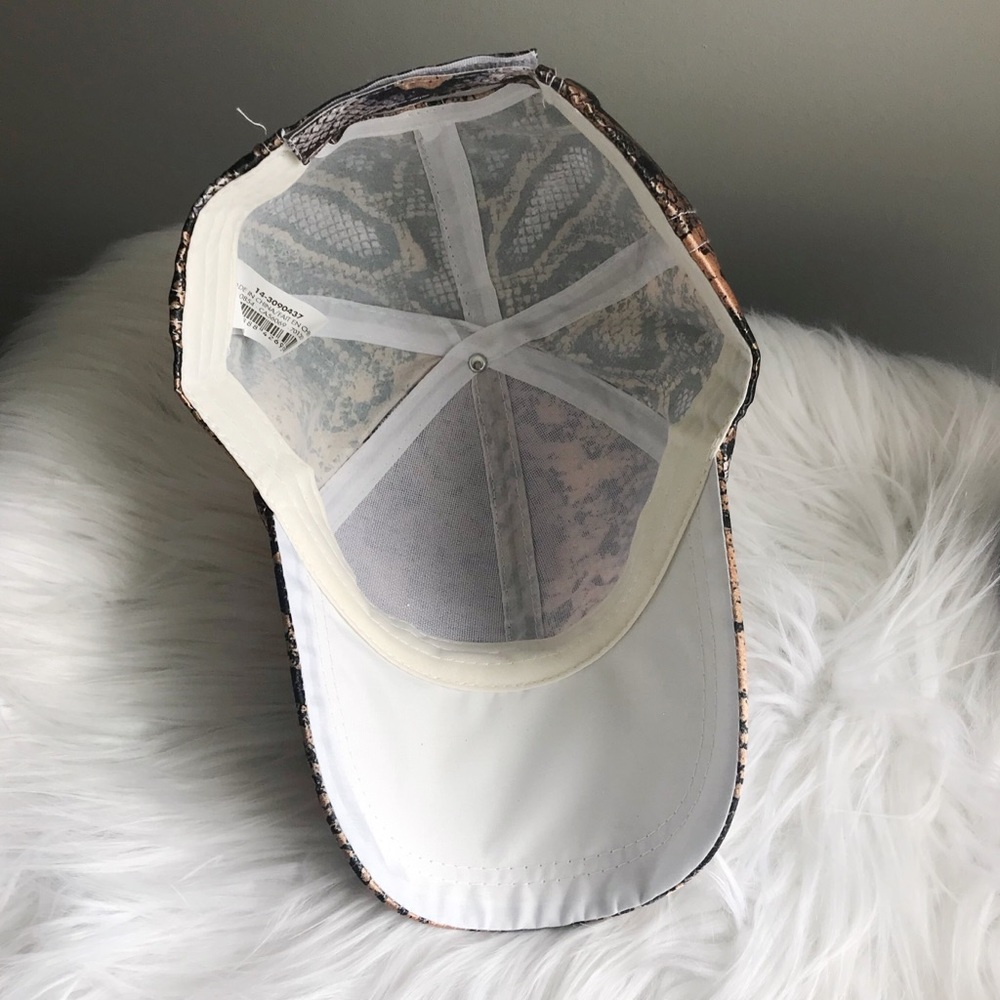 Baseball cap - Picture 3 of 5